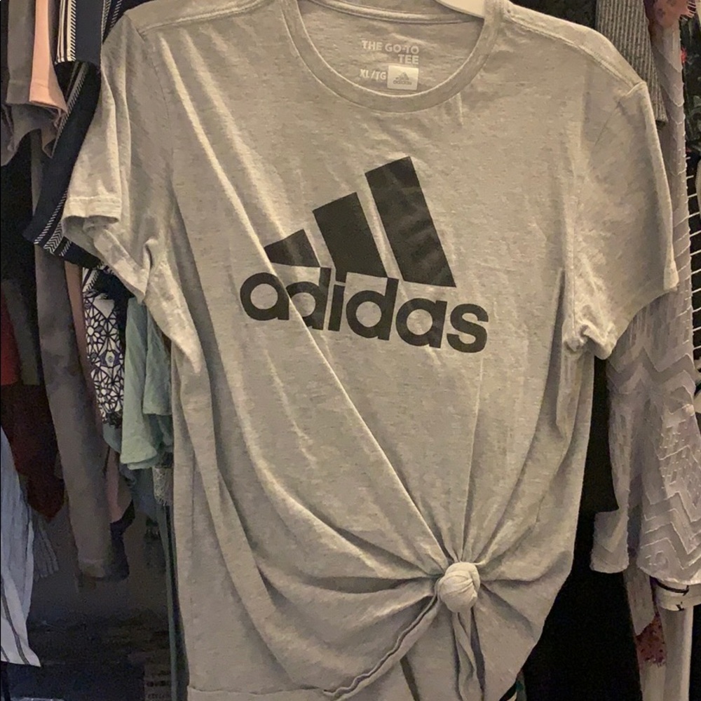 Adidas t shirt